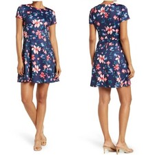 NWT New Vince Camuto Floral Short Sleeve Scuba Fit & Flare Dress Size 2
