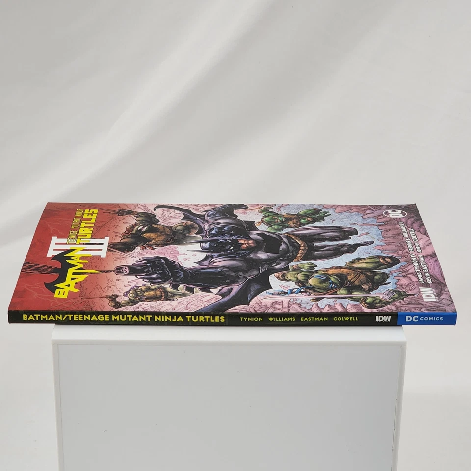 Batman Teenage Mutant Ninja Turtles III 3 Trade Paperback IDW DC TMNT Raro Fuera de Stock Foto 4 de 4