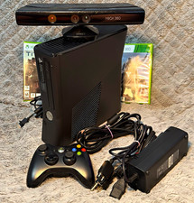 Microsoft Xbox 360 S 250GB Model 1439 Black w Kinect, Controller, 3 Games TESTED