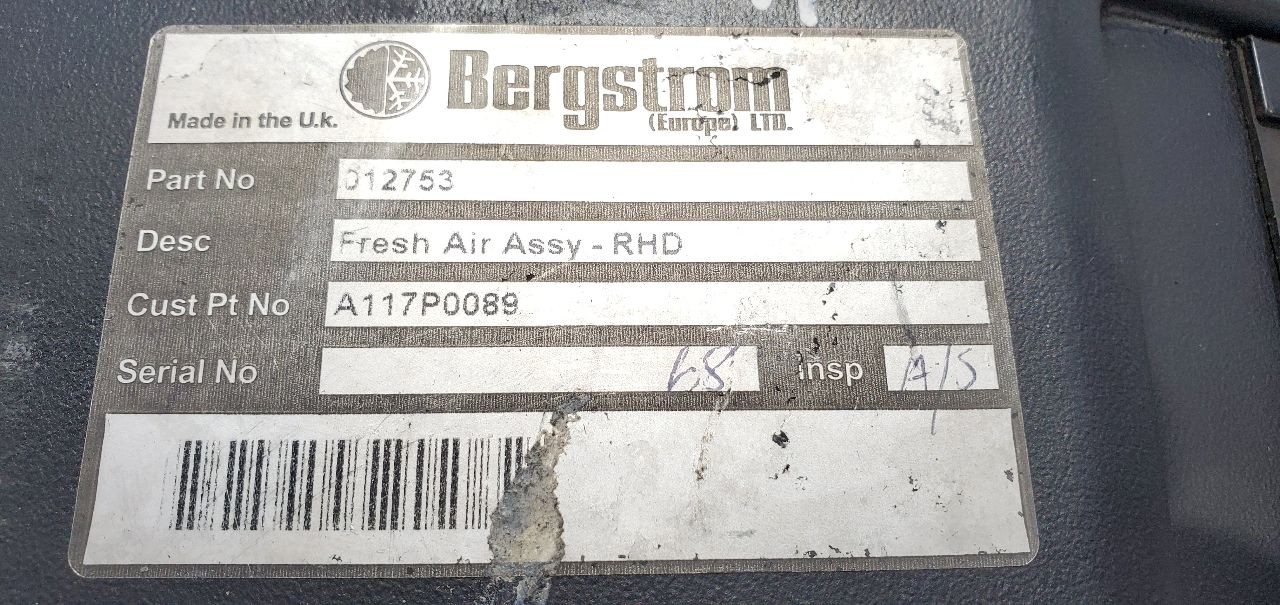 2005 Lotus Elsie OEM a117p0089 Fresh Air Actuator Duct