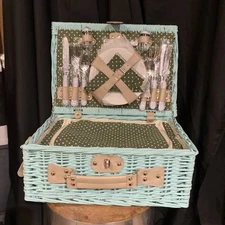 Wicker Boutique  Picnic Basket for 4 with Insulated Cooler / Green - New Set