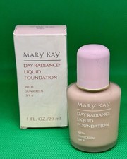 NEW IN BOX! Mary Kay ANTIQUE IVORY 6323 Day Radiance Liquid Foundation SPF 8 💖