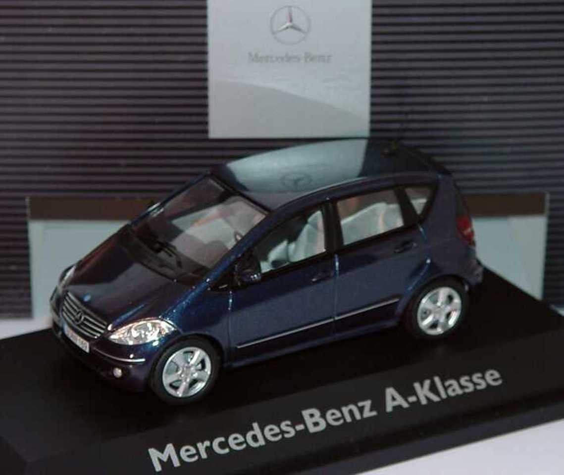 Idée cadeau collectionneur : Mercedes Classe A W169 Schuco 1:43 bleu