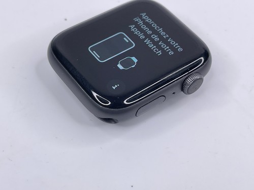 Apple Watch Series 4 Nike+ 44 mm GPS Space Grey Aluminum Case Good Condition - Picture 5 of 21