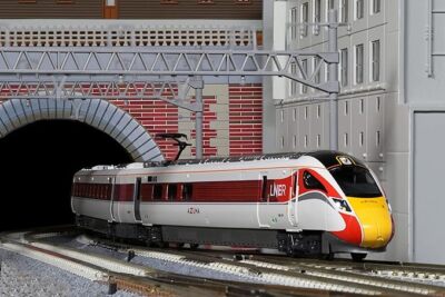 Kato N scale 10-1674 British Railways Class800/2 LNER 'AZUMA' 5