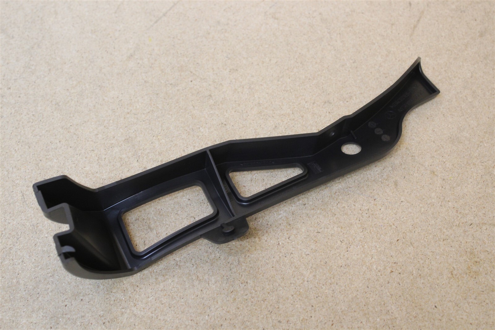 A1768851021 Bumper Bracket New genuine Mercedes-Benz part | eBay