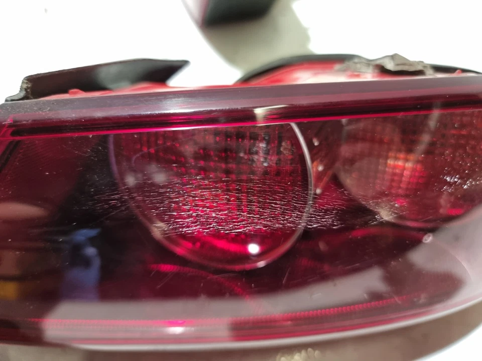 Luz trasera interior y exterior derecha O/S halógena 2007 OEM 60691363 Alfa Romeo 159 Foto 4 de 4