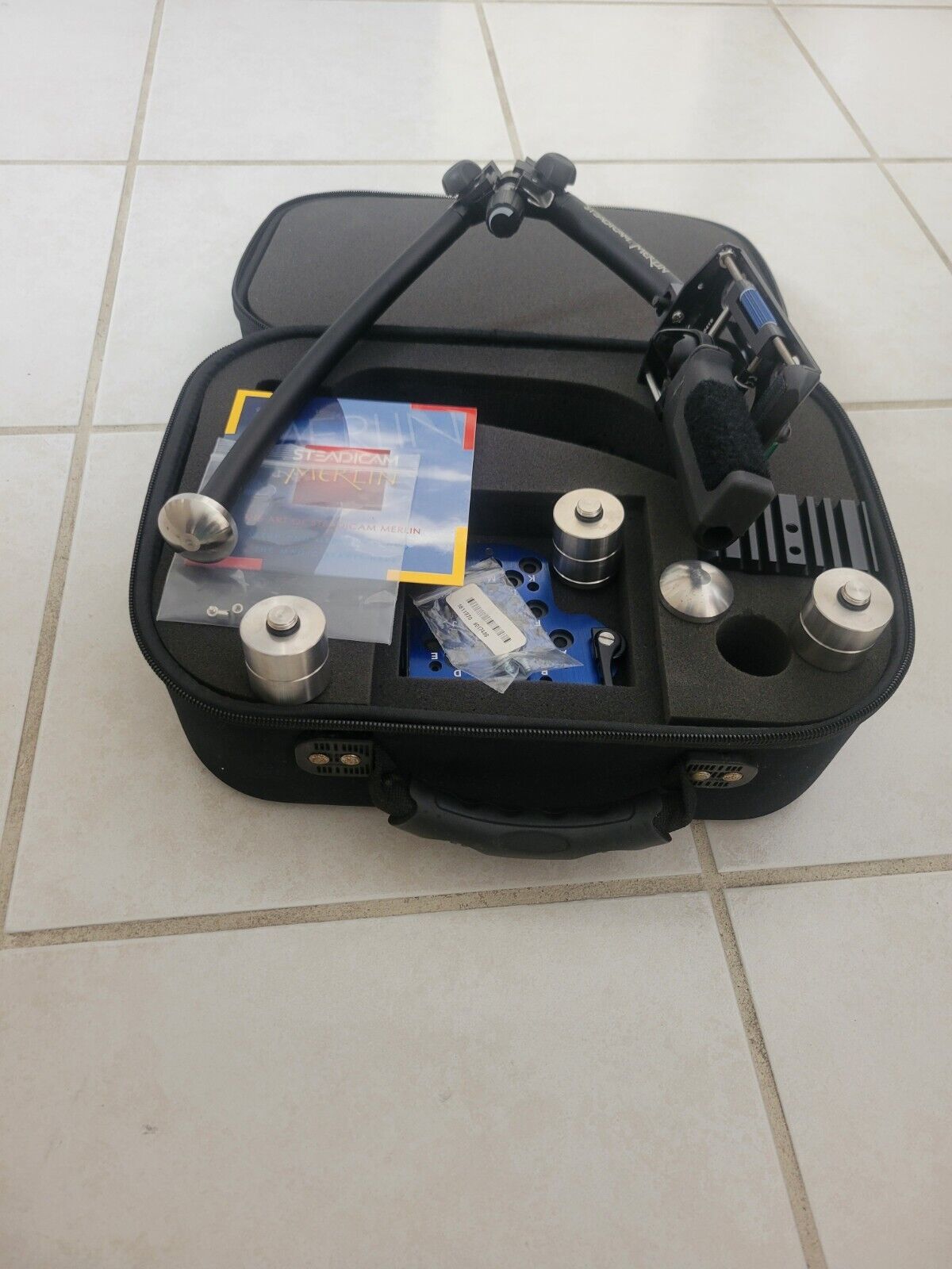 Picture 1 of 4