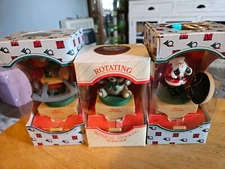 Lot of 3 1980's Vintage Musical Stocking Hangers Hong Kong Knot's Farm