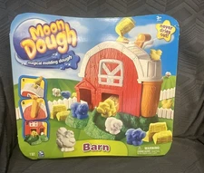 Moon Dough Magical Molding Dough BIG BARN by Spin Master Farm With Bonus Refills