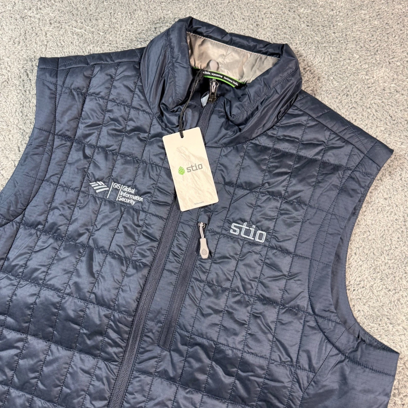 Stio Azura Insulated Vest Mens Large Primaloft Full Zip Quilted Bank of America
Opens in a new windo