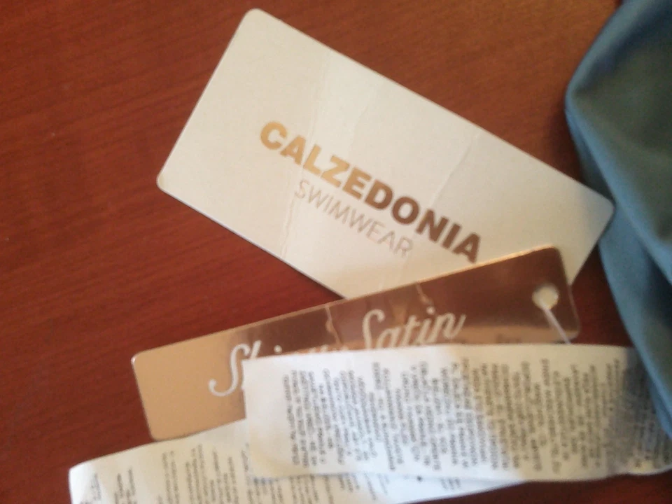 Nuevo con etiquetas Calzedonia triángulo bikini sujetador top uk36 us36 euro80 aprox copa B Foto 2 de 4