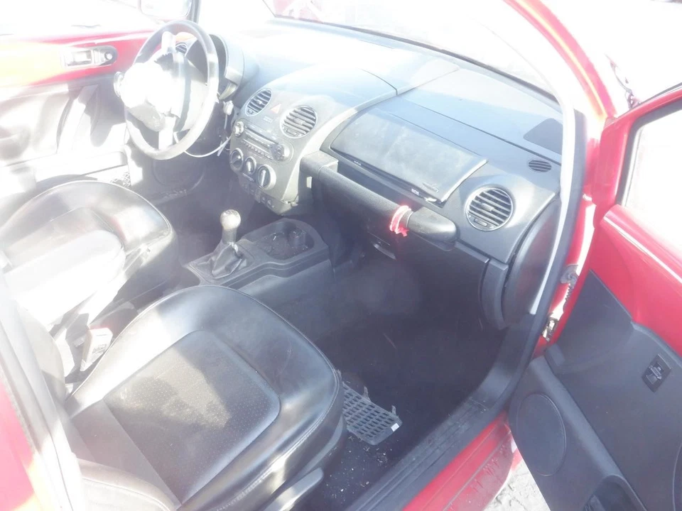 Espejo retrovisor interior delantero central usado se adapta a: Volkswagen Beetle 2006 con dígito Foto 4 de 4