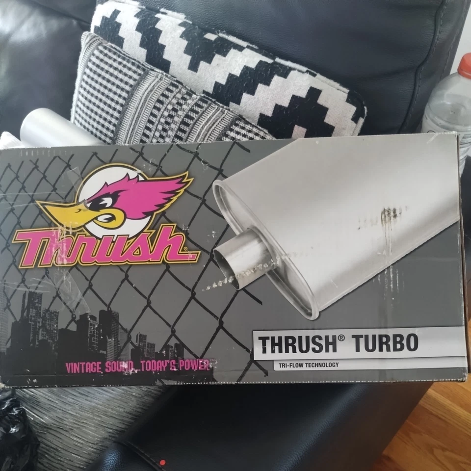 NUEVO Silenciador automático Thrush Turbo Car 17712 de Thrush Tri-Flow Technology Offset Foto 4 de 4