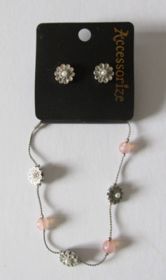 Accessorize Daisy and Pink Bead Earring & Bracelet Set