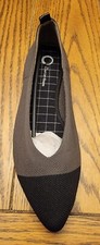 Journee Collection Maryann Tru Comfort Foam  Women's Flats RIGHT SHOE ONLY 10