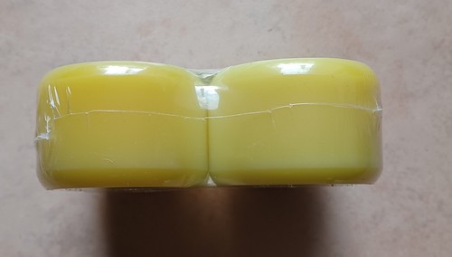 Vision VB 2 Wheels Blurrs 59/97 Yellow NOS Vintage Skateboard Wheels Rare - Picture 4 of 4