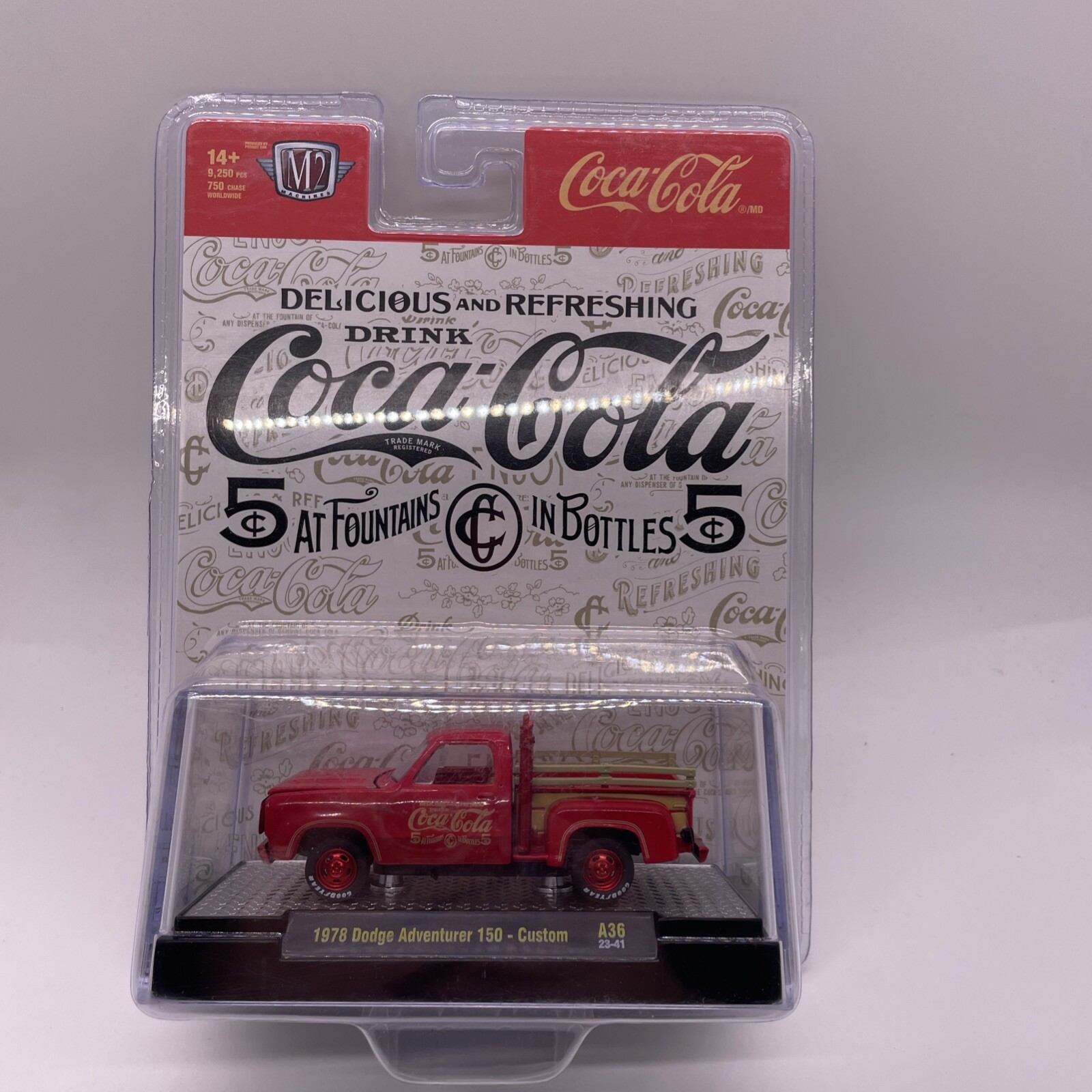 M2 Machines Chase /750 Coca Cola 1978 Dodge Adventurer 150 Custom Pickup