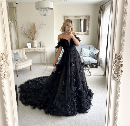 Vestidos de novia góticos negros fuera del hombro 3D flor barrido tren vestidos de novia - Imagen 3 de 5