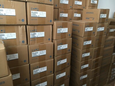 NEW YASKAWA SGMEV-04DDA61 Servo Motor SGMEV04DDA61 Expedited Shipping