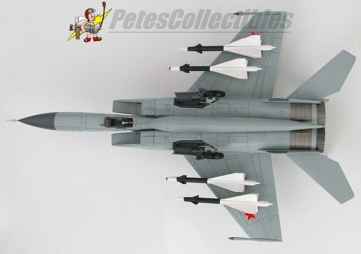 未使用品】HOBBYMASTER MIG-25 FOXBAT HA5609 MiG-25P Foxbat-A 1:72