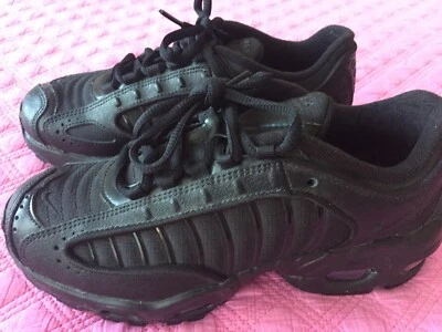 BASKETS FEMME "NIKE MAX AIR" TAILWIND NEUF AVEC DEFAUT P37,5/38 - Photo 1/4