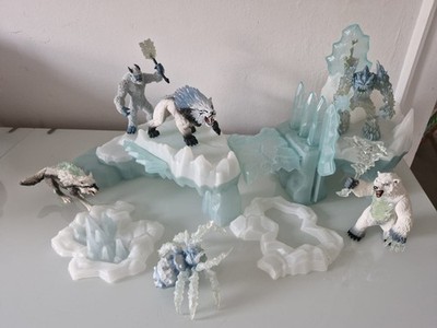 Schleich Eldrador Creatures Eisfestung Playset mit Figuren Eiswelt Topzustand 