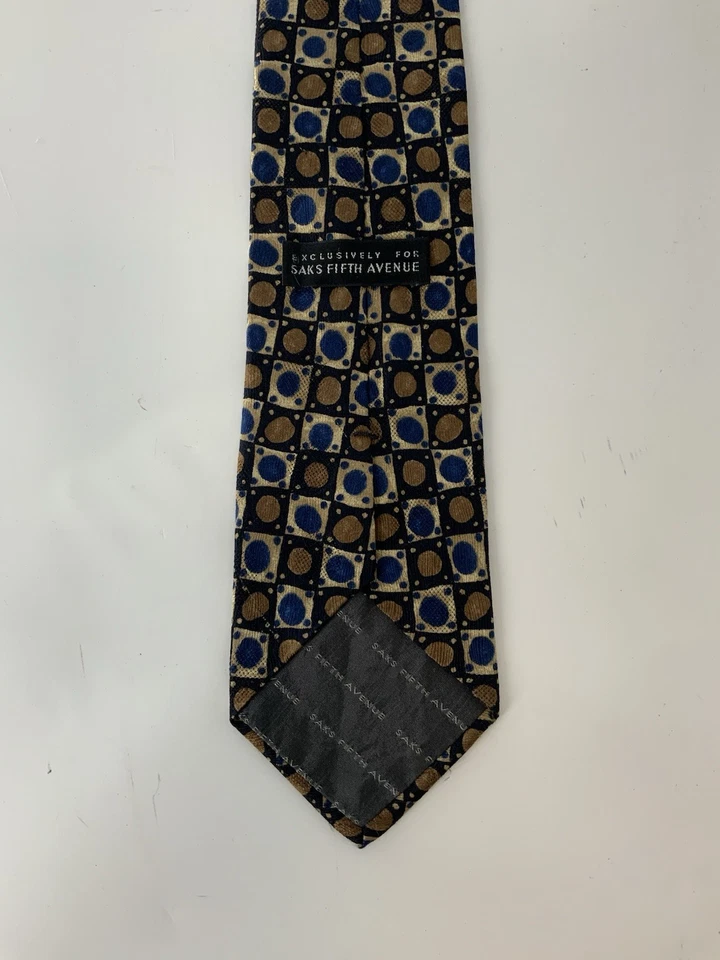 Saks Fifth Avenue Necktie Brown Blue Geometric Silk Hand Made In USA YGI S5-114 - Image 4 of 4