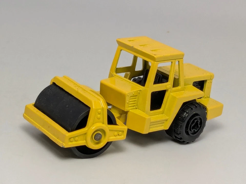 Vintage Majorette Yellow Road Roller Truck Toy #226 France Diecast - Image 4 of 4