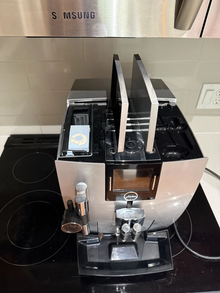 Máquina de café espresso superautomática Capresso Jura Impressa J9 One Touch TFT Foto 3 de 4