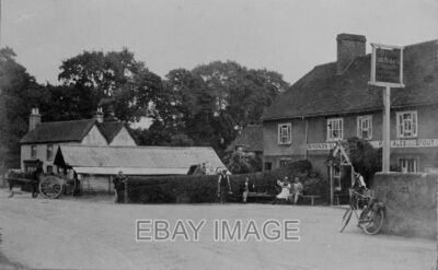 FOTO BRADFIELD VILLAGE SECHS GLOCKEN UM 1930
