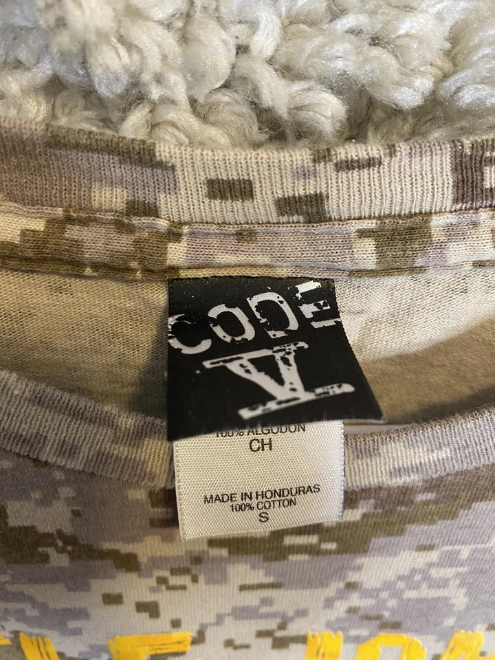 Code V T-Shirt Uncle John’s Cider Mill Camo Size Small - Image 4 of 4