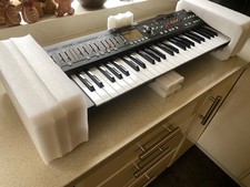 Behringer DEEPMIND 12