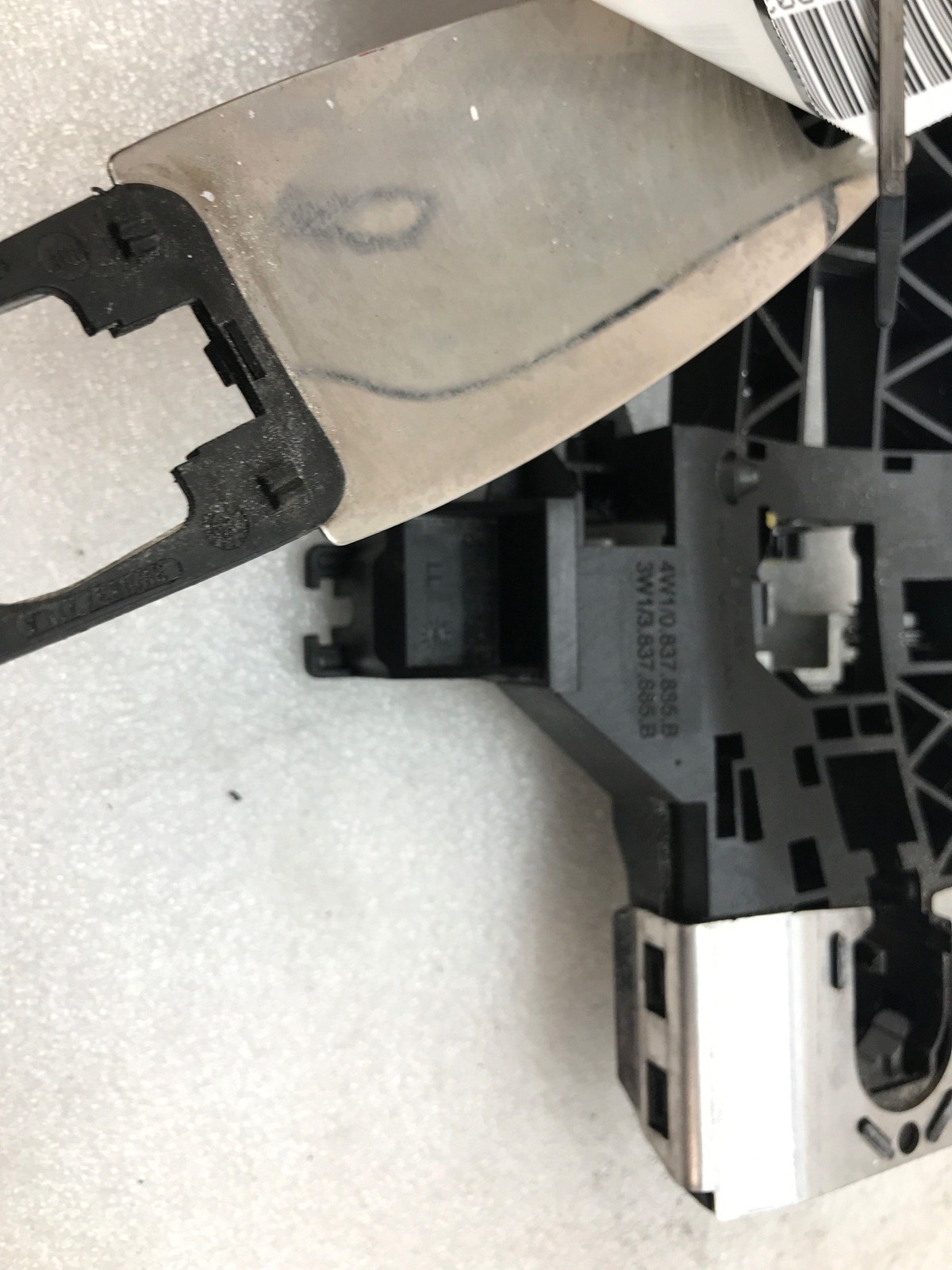 2014 BENTLEY Left Drivers Side Front Outside Door Handle BRACKET ONLY - OEM