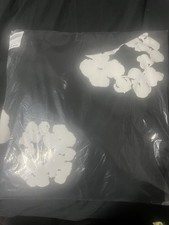 DENIM TEARS cotton wreath hoodie size Meduim color black 100% authentic