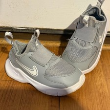 Nike Flex Runner 3 TD Toddler sz7C Wolf Grey-Slip On Shoes