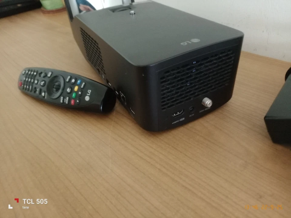 proyector Lg PF1000UW - Imagen 3 de 4