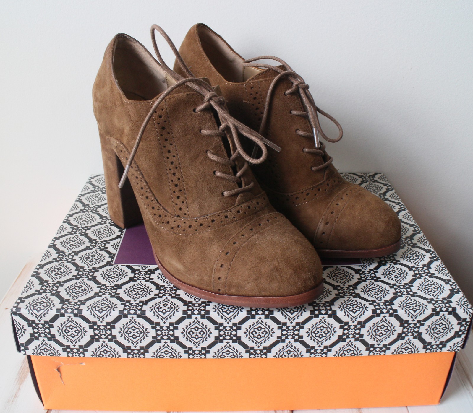 Nueva con caja de tamaño Holli 8 M Isola Holli tamaño Luz Marrón Cuero Gamusa Tacos Altos Con Cordones Oxford 6d0b6a Nueva con caja de tamaño Holli 8 M Isola Holli tamaño Luz Marrón Cuero Gamusa Tacos Altos Con Cordones Oxford 6d0b6a