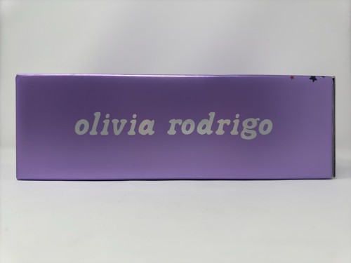 Stanley x Olivia Rodrigo Quencher H2.0 Flowstate Tumbler | 40oz | In Hand - Picture 3 of 3