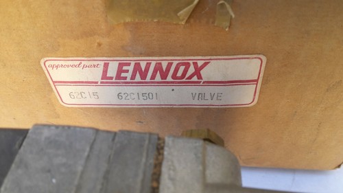 Lennox 24V, 1/2" x 1/2" inlet/outlet, Standing Pilot, Step Opening, Natural Gas - Bild 7 von 7