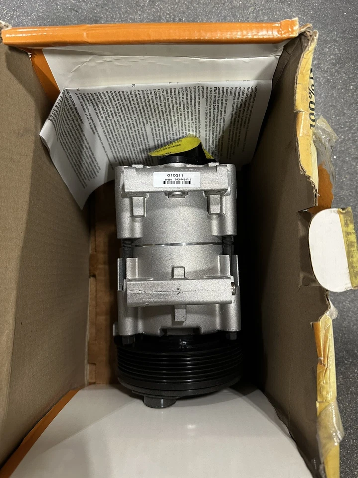 Compresor de aire acondicionado - Nuevo Visteon para Ford Escort 97-02 Mercury Tracer 92-98 Foto 2 de 4