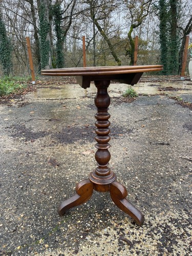 Petite table Guéridon du 19ème siècle en noyer - Foto 8 di 19