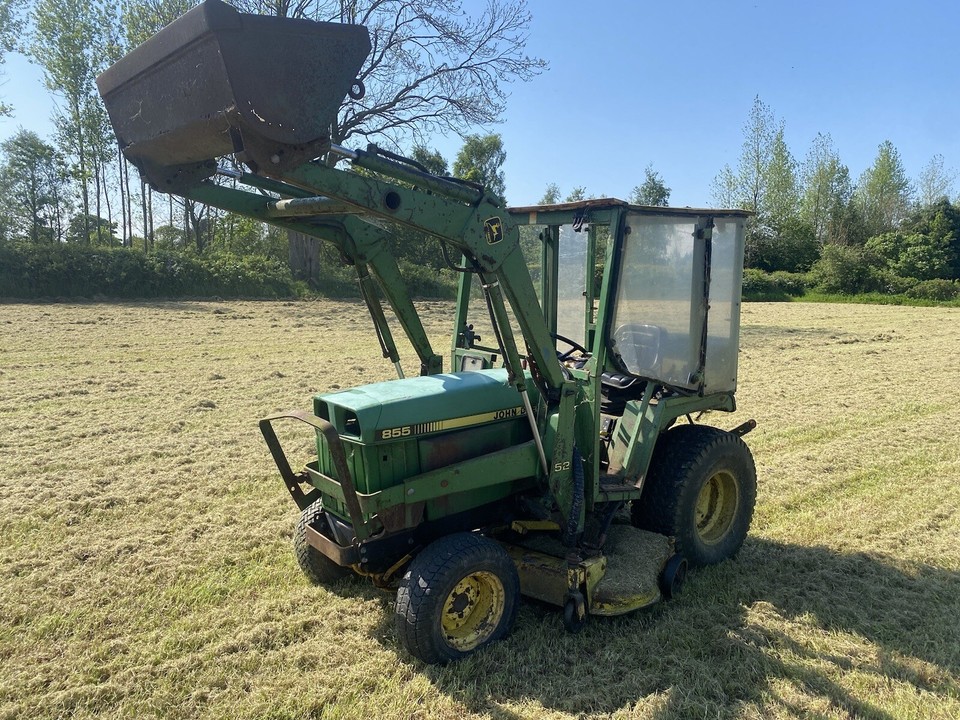 John Deere 855 4wd Compact Tractor with 60” Mulching deck and power
