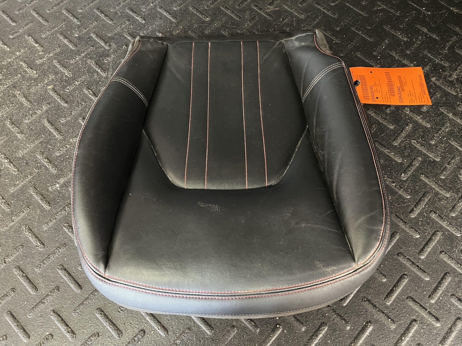 2017 MASERATI GHIBLI BLACK LEATHER FRONT DRIVER BOTTOM SEAT CUSHION ONLY