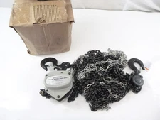 Strongway 57046 Manual Chain Hoist 6600lb Capacity 20ft Lift