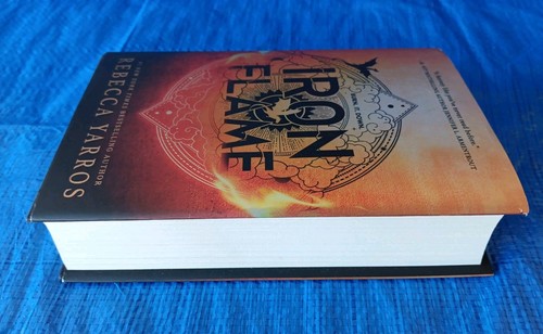 IRON FLAME (2023, Hardcover) Rebecca Yarros - NEU - Bild 6 von 7