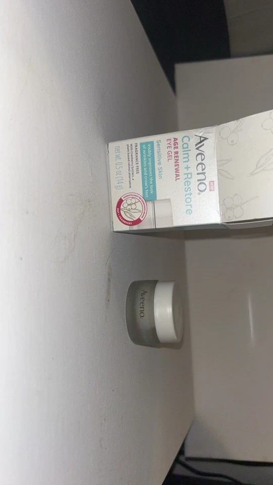 Gel de ojos Aveeno, Calm & Restore, Age Renewal. Piel sensible. LOTE DE DOS 0,5 OZ Foto 3 de 4