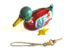 Rare Vintage 1940 s Kohler Wind-up Duck w/Key Walking Waddling U.S. Zone Germany