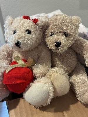 2 Joined Teddy Bears With Present Valentines Day Gift Curly 6  EUC