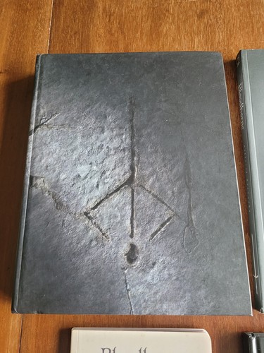 Bloodborne Guide The Old Hunters Strategy Guide Artworks Note Book Hardback - Picture 4 of 13